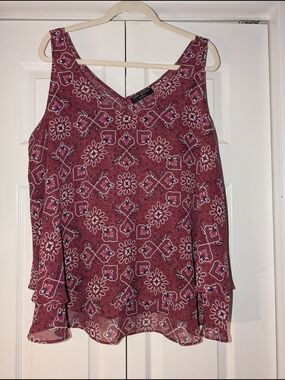 Lane Bryant Maroon Floral Print V-Neck Sleeveless Camisole